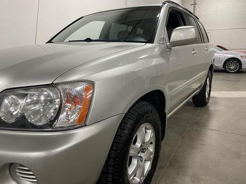 2003 Toyota Highlander Base