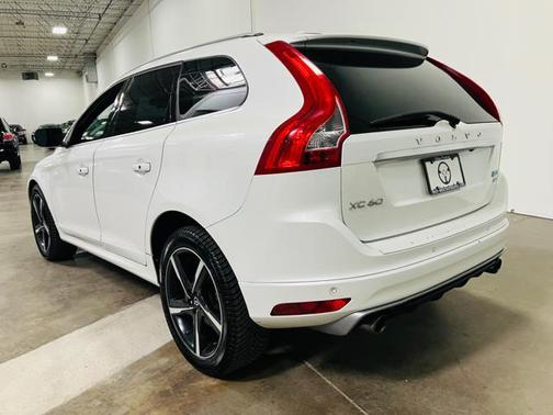 2015 Volvo XC60 T6 R-Design Platinum