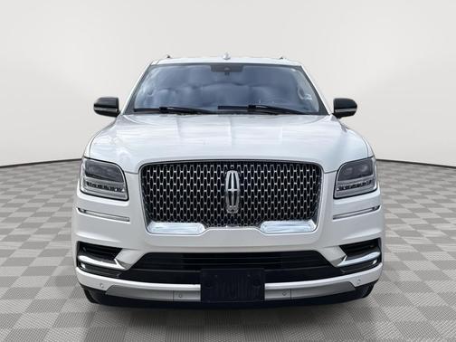2019 Lincoln Navigator Select