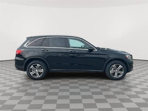 2017 Mercedes-Benz GLC 300 4MATIC