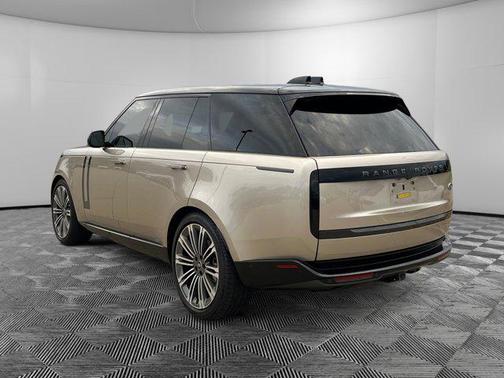 2023 Land Rover Range Rover P400 SE
