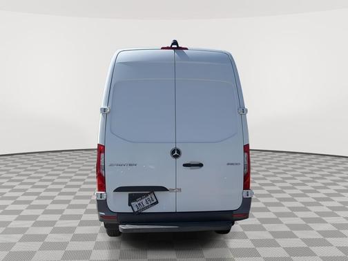 Arctic White 2022 Mercedes-Benz Sprinter 2500 High Roof