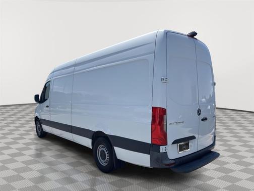 Arctic White 2022 Mercedes-Benz Sprinter 2500 High Roof