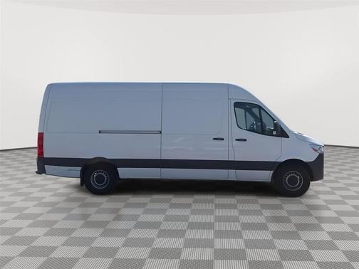 Arctic White 2022 Mercedes-Benz Sprinter 2500 High Roof