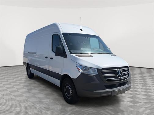 Arctic White 2022 Mercedes-Benz Sprinter 2500 High Roof
