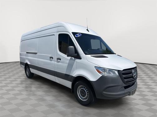 Arctic White 2022 Mercedes-Benz Sprinter 2500 High Roof