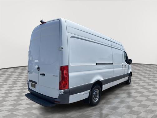 Arctic White 2022 Mercedes-Benz Sprinter 2500 High Roof