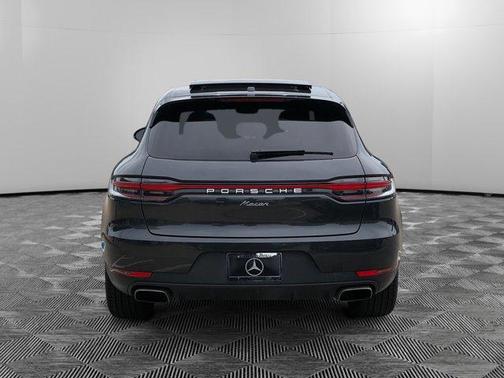 2021 Porsche Macan Base
