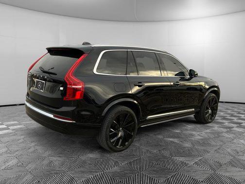 2023 Volvo XC90 Recharge Plug-In Hybrid T8 Ultimate Bright Theme 7-Seater