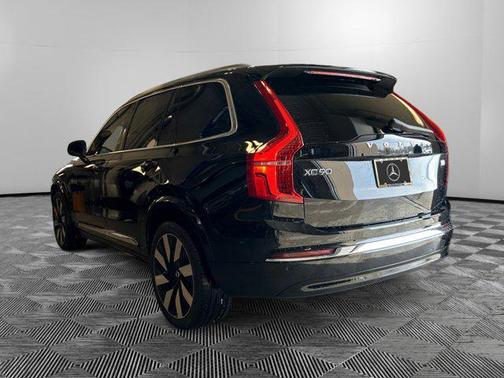 2023 Volvo XC90 Recharge Plug-In Hybrid T8 Ultimate Bright Theme 7-Seater