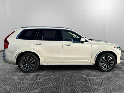 2020 Volvo XC90 T5 Momentum