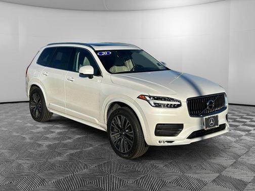 2020 Volvo XC90 T5 Momentum