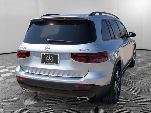 2025 Mercedes-Benz GLB 250 4MATIC