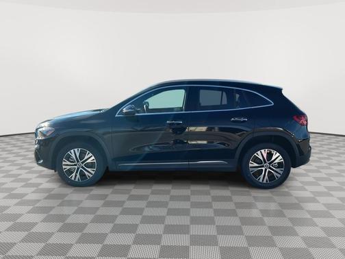 Night Black 2025 Mercedes-Benz GLA 250 4MATIC