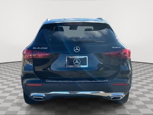 Night Black 2025 Mercedes-Benz GLA 250 4MATIC