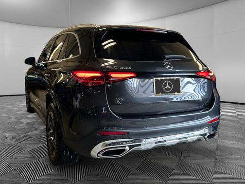 2025 Mercedes-Benz GLC 300 4MATIC