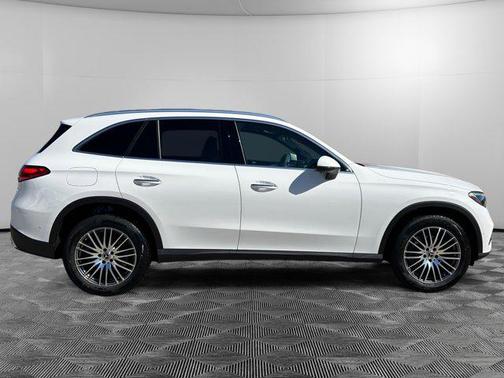 2026 Mercedes-Benz GLC 300 4MATIC