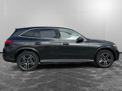2026 Mercedes-Benz GLC 300 4MATIC