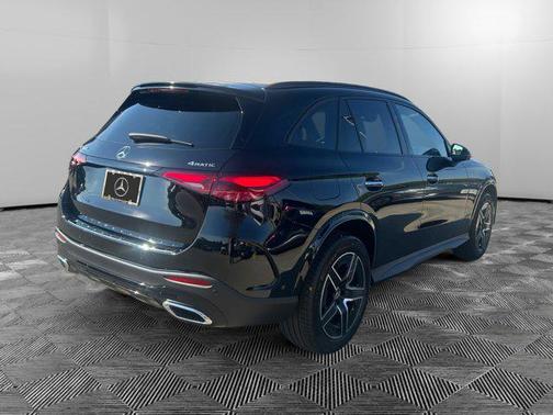 2026 Mercedes-Benz GLC 300 4MATIC