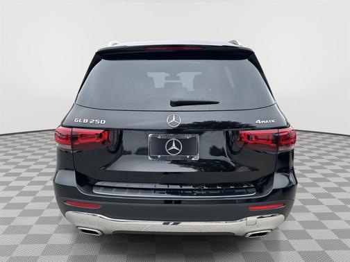 Night Black 2023 Mercedes-Benz GLB 250 4MATIC