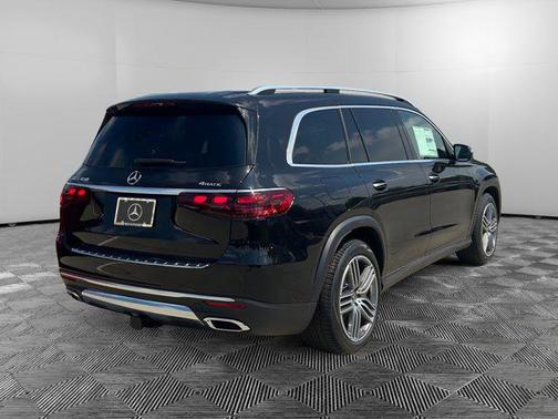 2025 Mercedes-Benz GLS 450 4MATIC