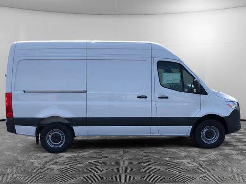 2025 Mercedes-Benz Sprinter 2500 Standard Roof