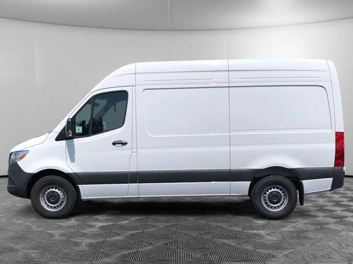 2025 Mercedes-Benz Sprinter 2500 Standard Roof