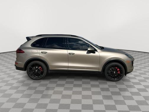 2015 Porsche Cayenne Turbo