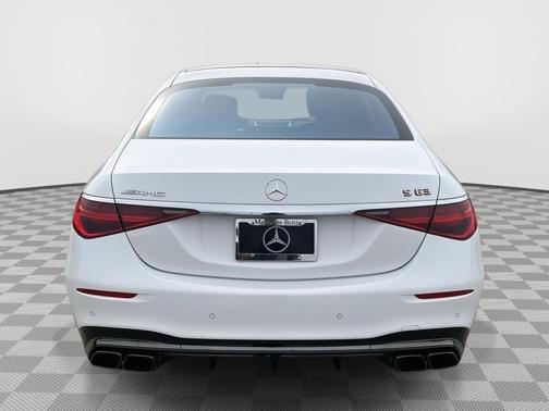 MANUFAKTUR Moonlight White Metallic 2025 Mercedes-Benz AMG S 63 E 4MATIC