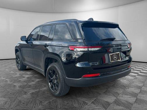 2024 Jeep Grand Cherokee Altitude