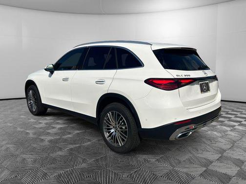 2026 Mercedes-Benz GLC 300 4MATIC