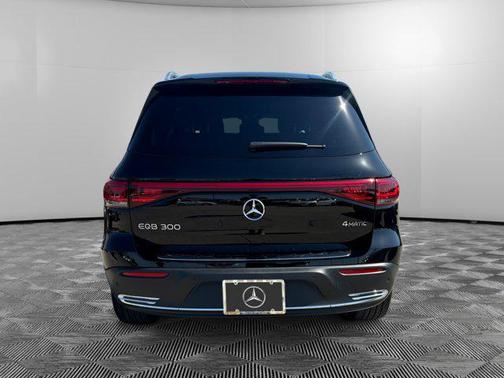 2023 Mercedes-Benz EQB 300 4MATIC