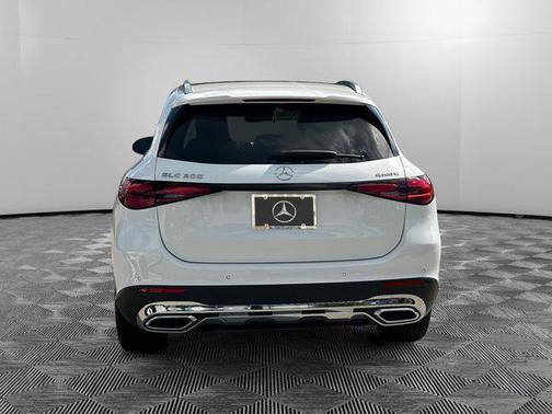 2025 Mercedes-Benz GLC 300 4MATIC