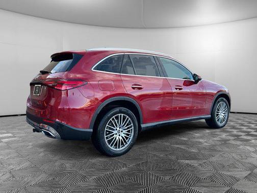 2026 Mercedes-Benz GLC 300 4MATIC