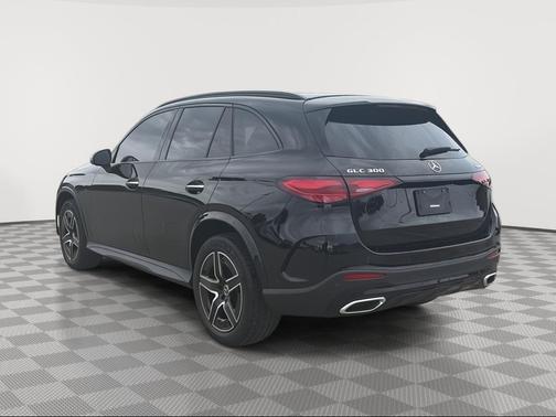 Black 2023 Mercedes-Benz GLC 300 4MATIC