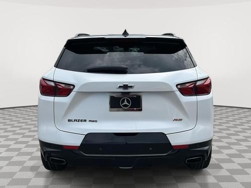 Iridescent Pearl Tricoat 2022 Chevrolet Blazer RS