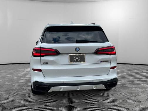 2022 BMW X5 M50i