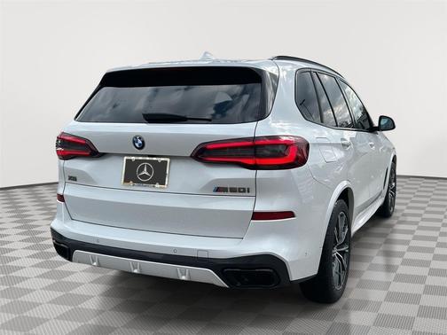2022 BMW X5 M50i