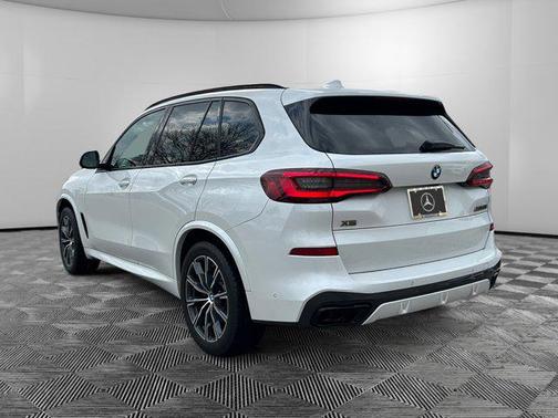 2022 BMW X5 M50i