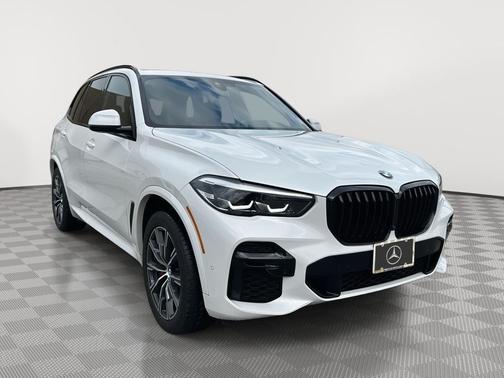 2022 BMW X5 M50i