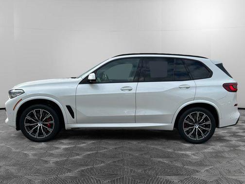 2022 BMW X5 M50i
