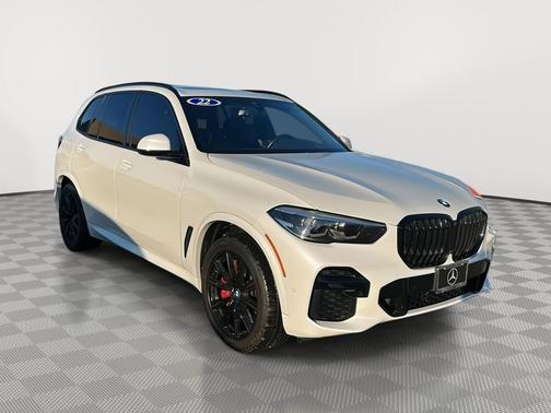 2022 BMW X5 M50i