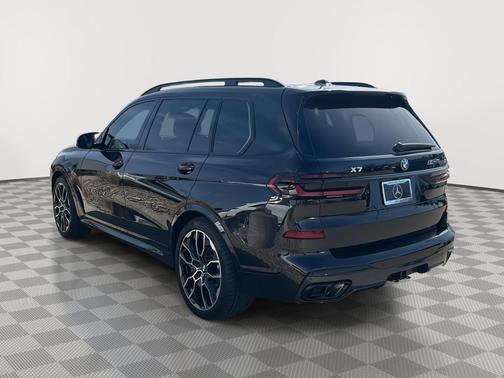 2024 BMW X7 M60i