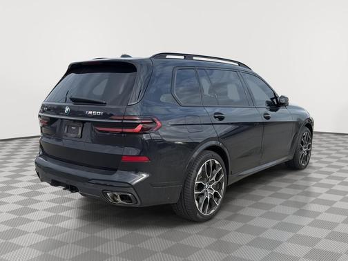 2024 BMW X7 M60i