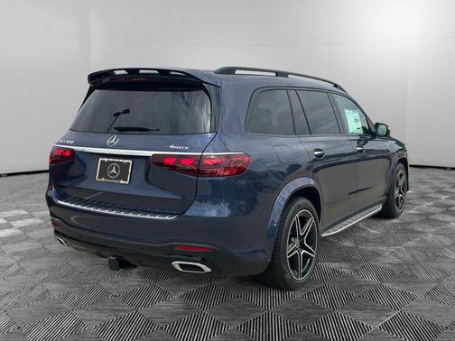 2025 Mercedes-Benz GLS 450 4MATIC