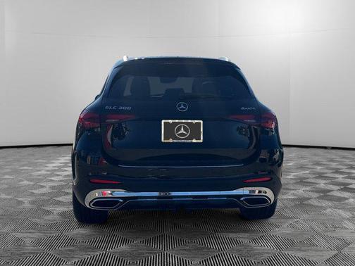2026 Mercedes-Benz GLC 300 4MATIC