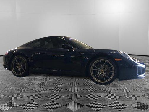 2017 Porsche 911 Carrera