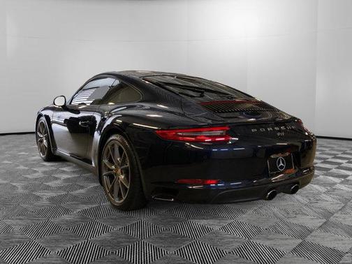 2017 Porsche 911 Carrera