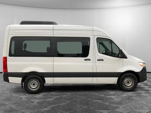2024 Mercedes-Benz Sprinter 2500 Standard Roof