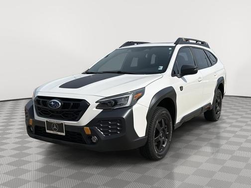 Crystal White Pearl 2025 Subaru Outback Wilderness